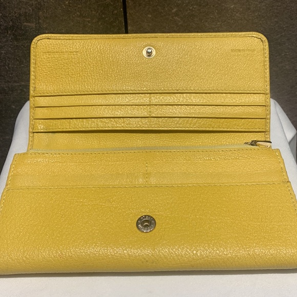 Authentic Burberry Wallet clutch - Picture 9 of 15